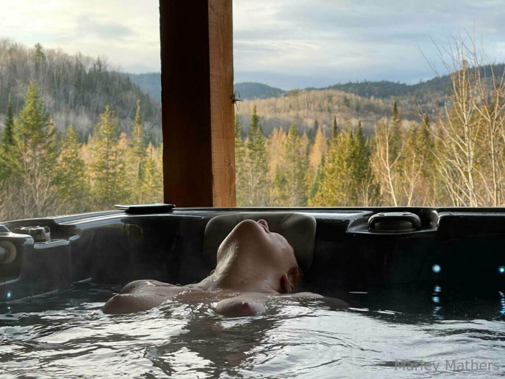 Instagram – Reddit – Marleyisgnarly / MarleyMathers / Brooksux – Nude