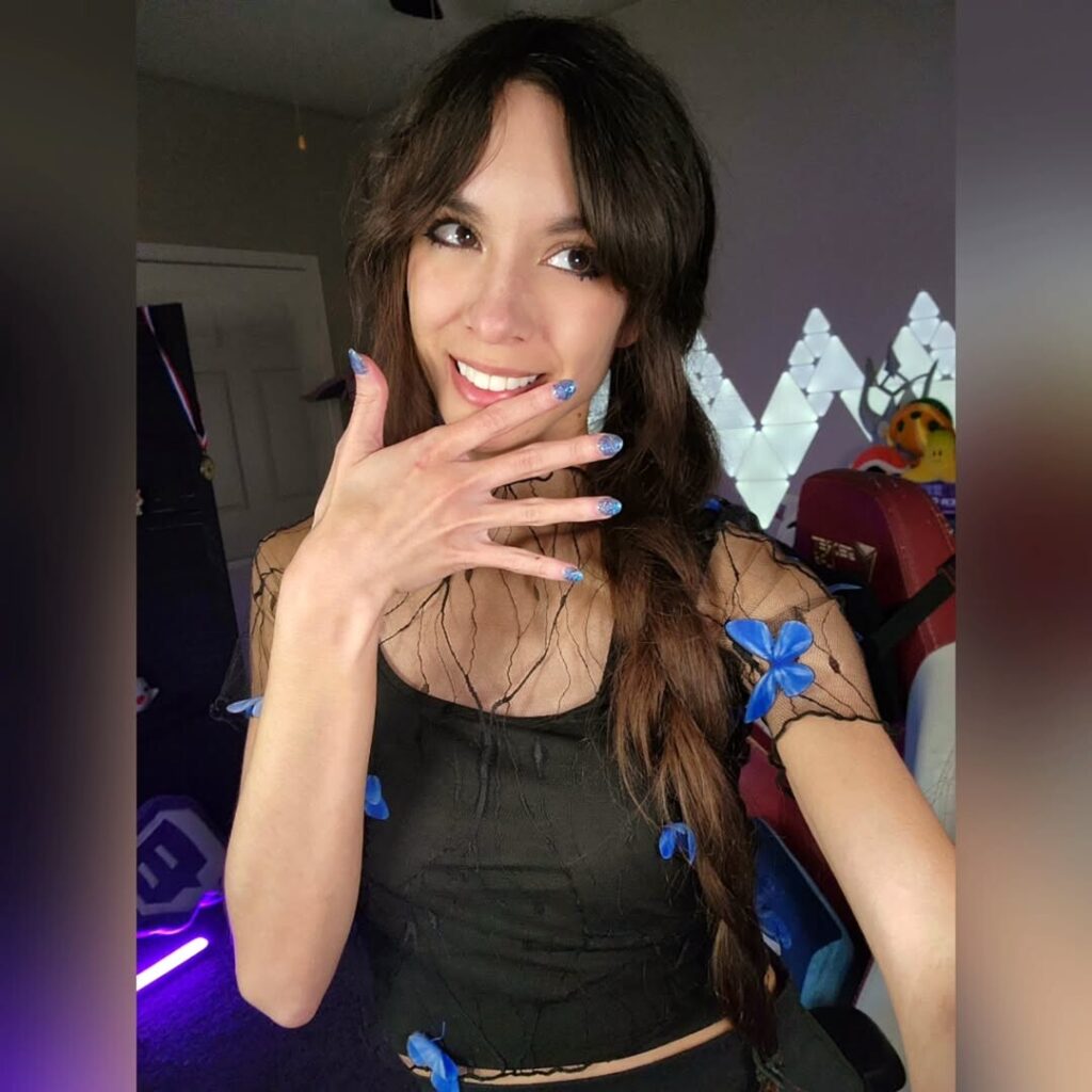 Twitch – Petite – MaryMaybe – Nude