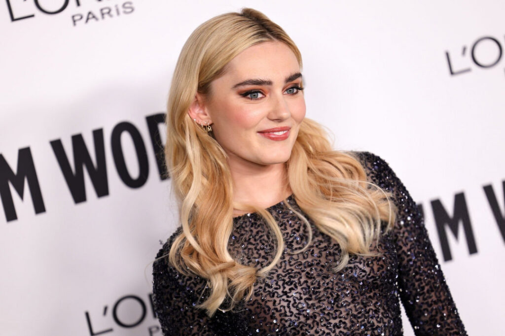 Celeb – Meg Donnelly – Nude