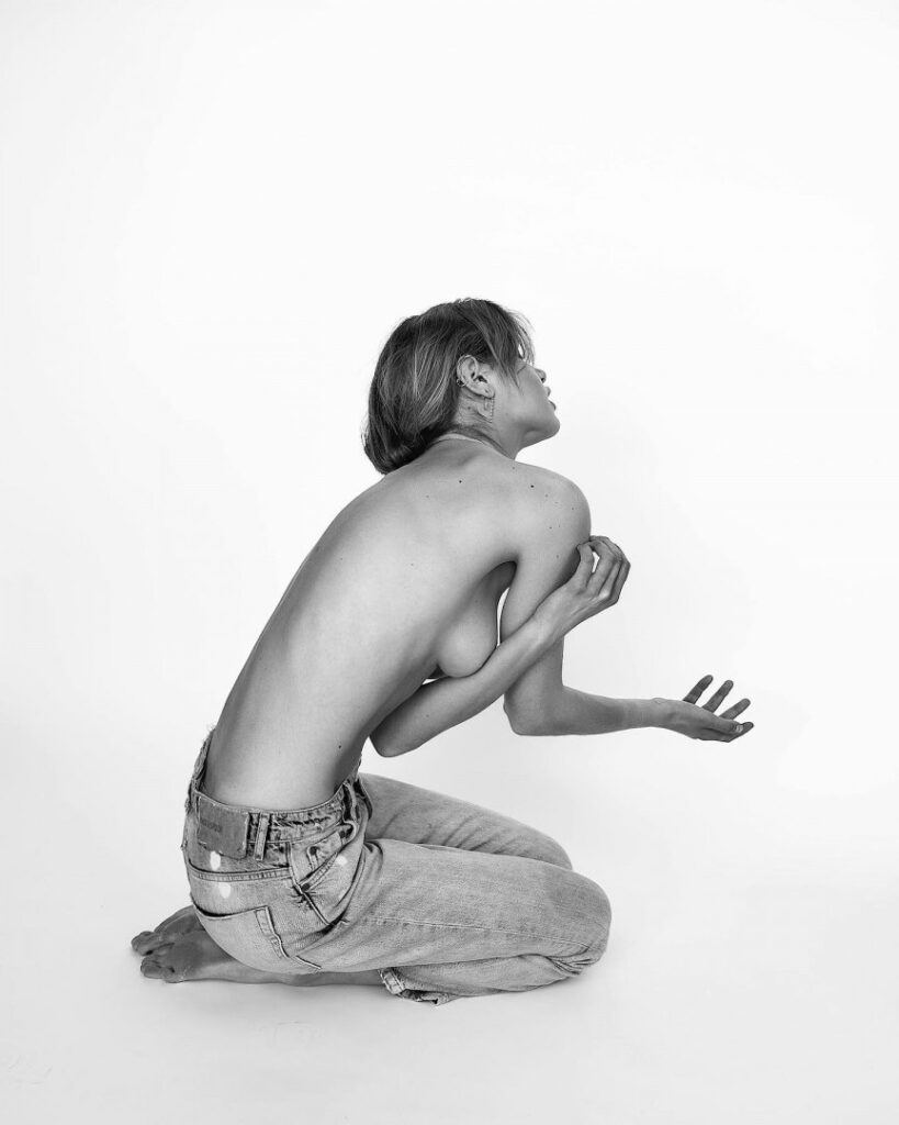 Instagram – Meredith Mickelson – Nude