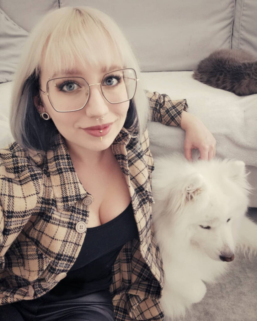 Instagram – Methvespertine aka Tiffany Methuselah – Nude