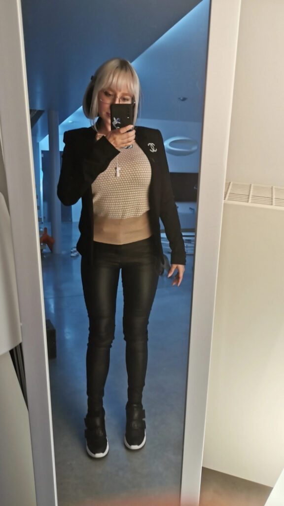 Instagram – Methvespertine aka Tiffany Methuselah – Nude