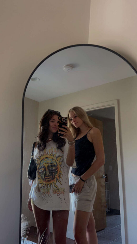 TikTok – Instagram – Mia Sweitzer – Nude Leaks