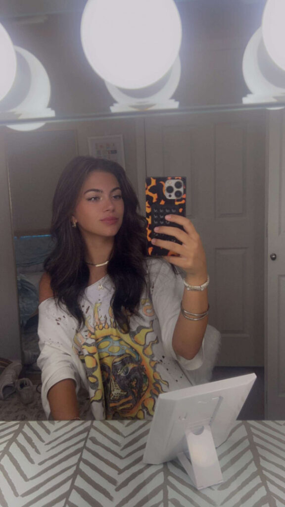 TikTok – Instagram – Mia Sweitzer – Nude Leaks