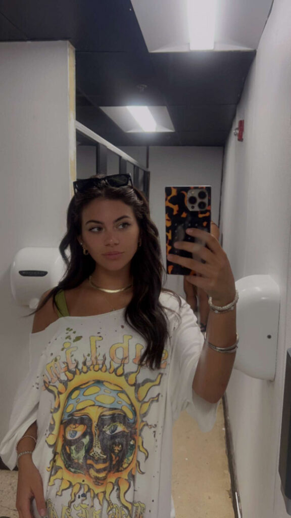 TikTok – Instagram – Mia Sweitzer – Nude Leaks