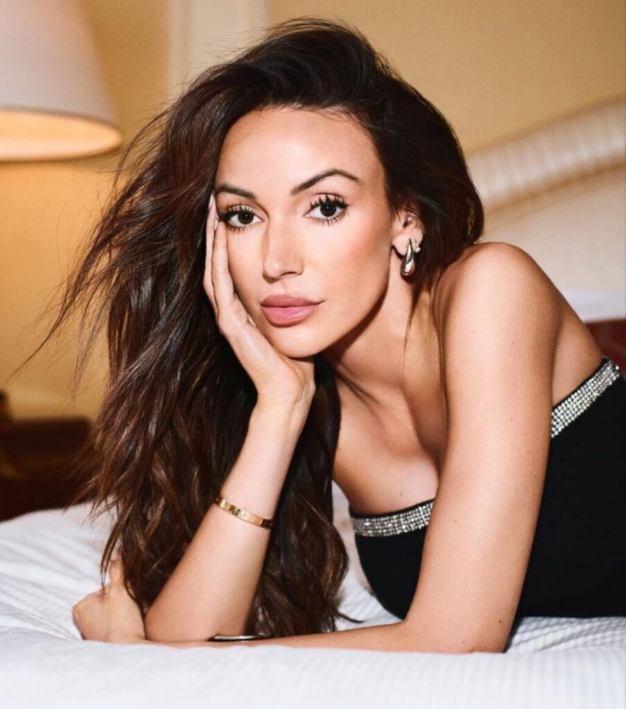 Celeb – Michelle Keegan – Nude