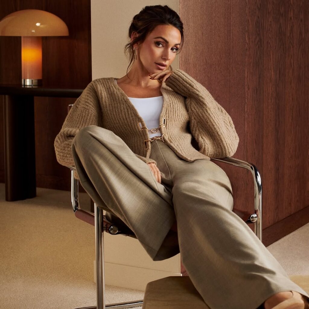 Celeb – Michelle Keegan – Nude