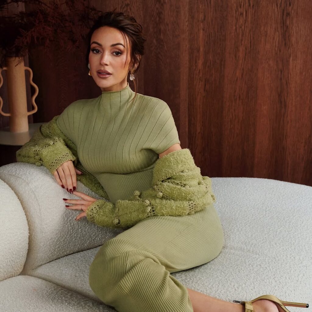 Celeb – Michelle Keegan – Nude