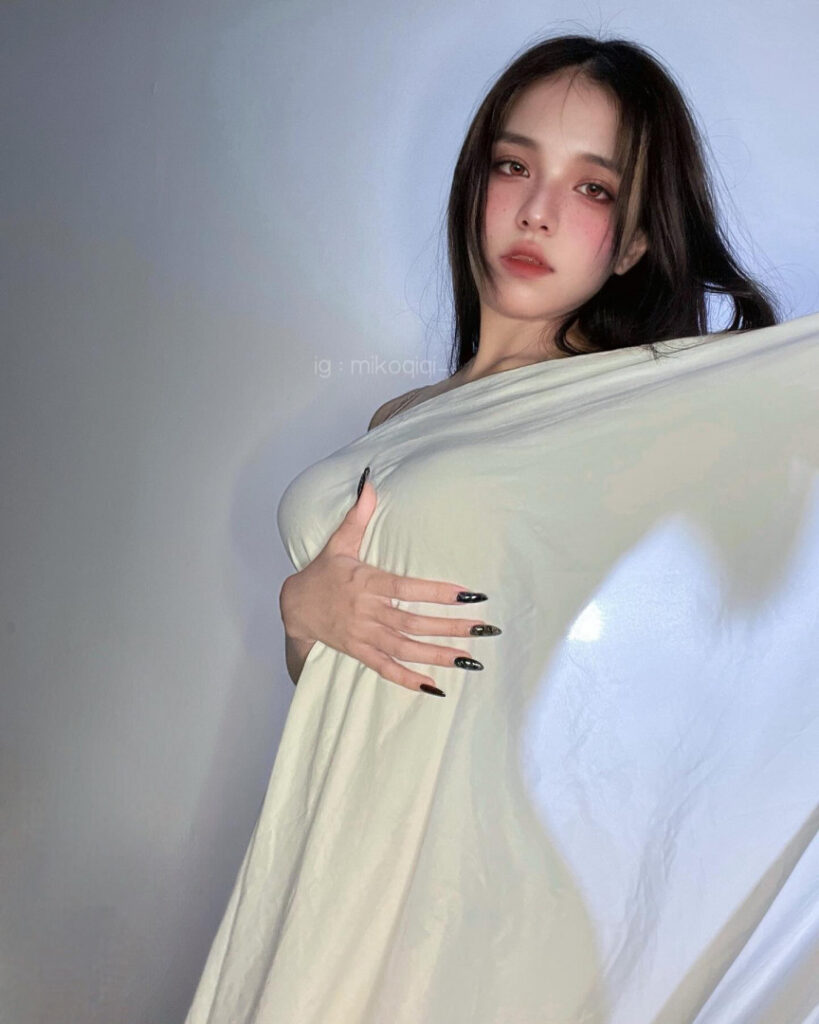 TikTok – Instagram – mikoqiqi_ / mikoqqii – Nude