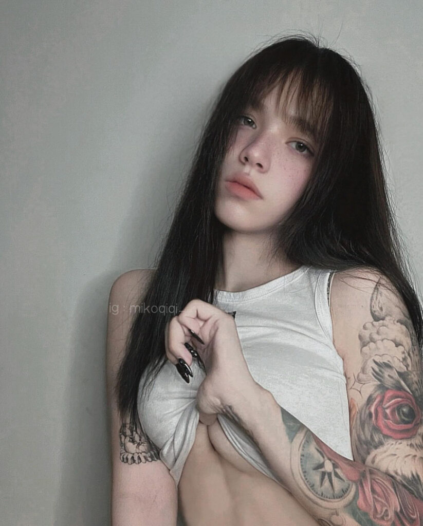 TikTok – Instagram – mikoqiqi_ / mikoqqii – Nude