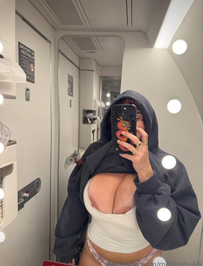 Brazil – OnlyFans – Mila Santos – Nude