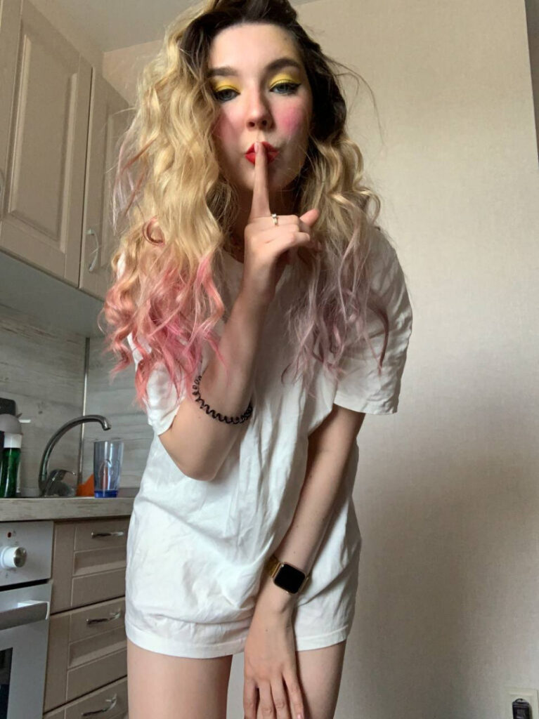 Patreon – Twitch – Boosty – Mirkotiki – Nude