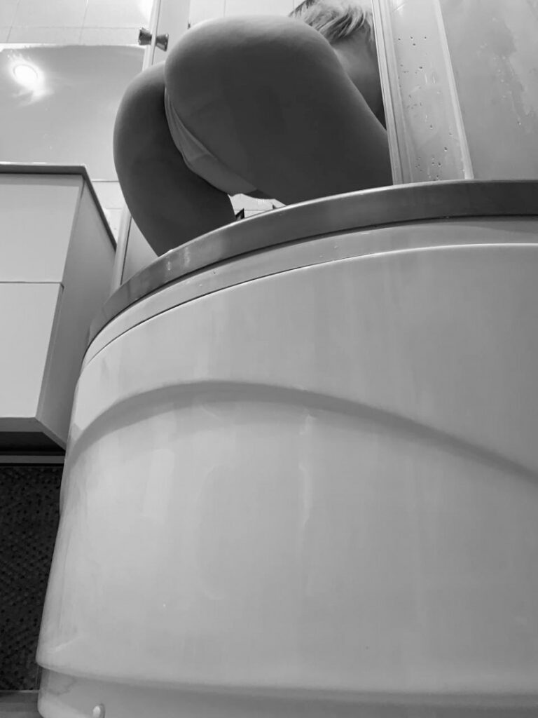 Patreon – Twitch – Boosty – Mirkotiki – Nude