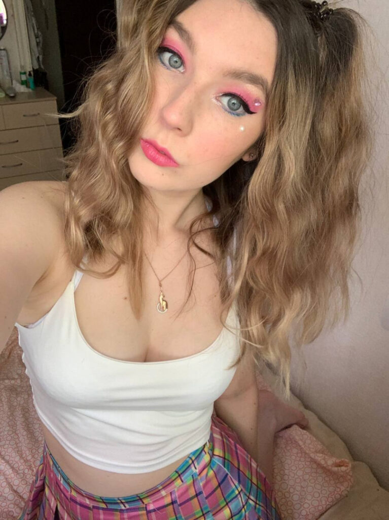 Patreon – Twitch – Boosty – Mirkotiki – Nude