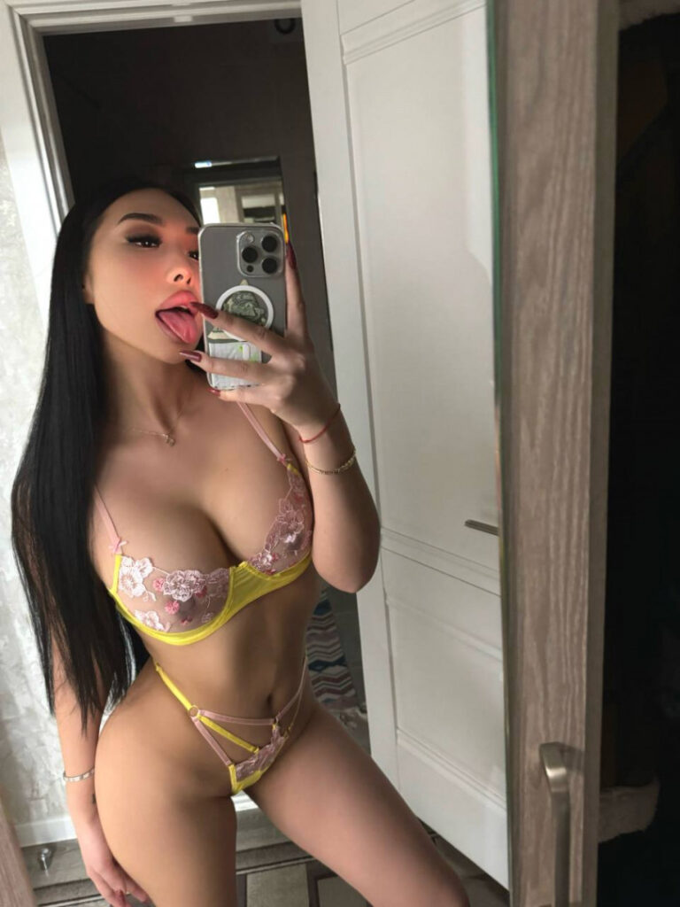 OnlyFans – Instagram – Missaiss_ / icebabysexy – Nude