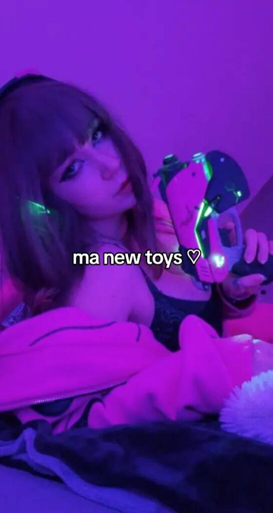 Instagram – Miukadoo – Nude