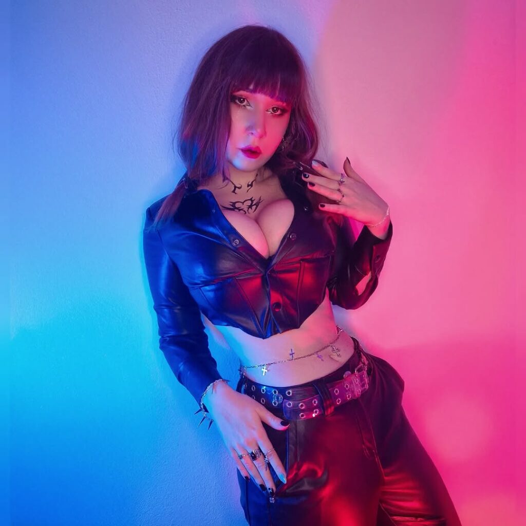 Instagram – Miukadoo – Nude