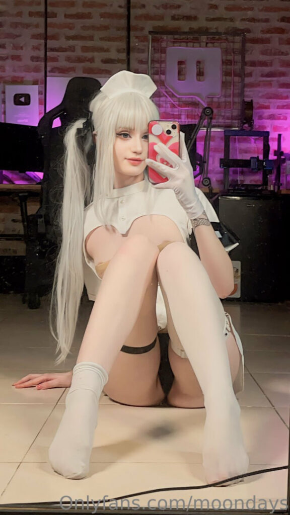 OnlyFans – Cosplay – Moondays – Nude