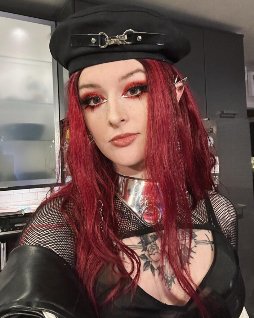 Celeb – Mothica – Nude