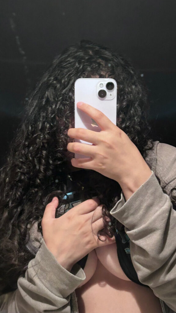 TikTok – T H I C C – Latina – n.nuviaa – Nude