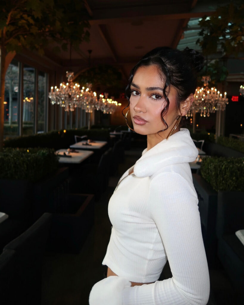 Instagram – Teen – Naaz Torbati – Nude