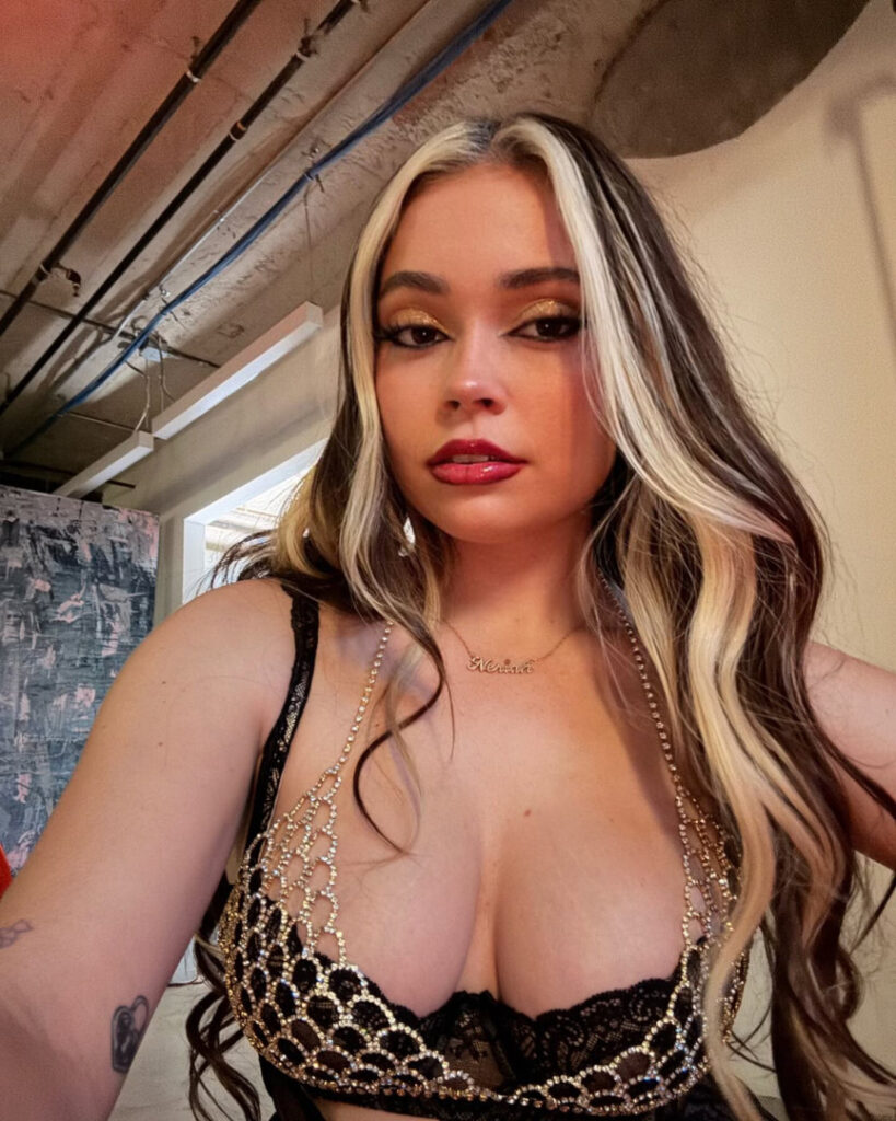 Celeb – NERIAH – Nude