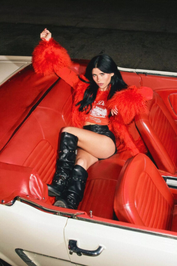 TikTok – Petite – Nessa Barrett – Nude