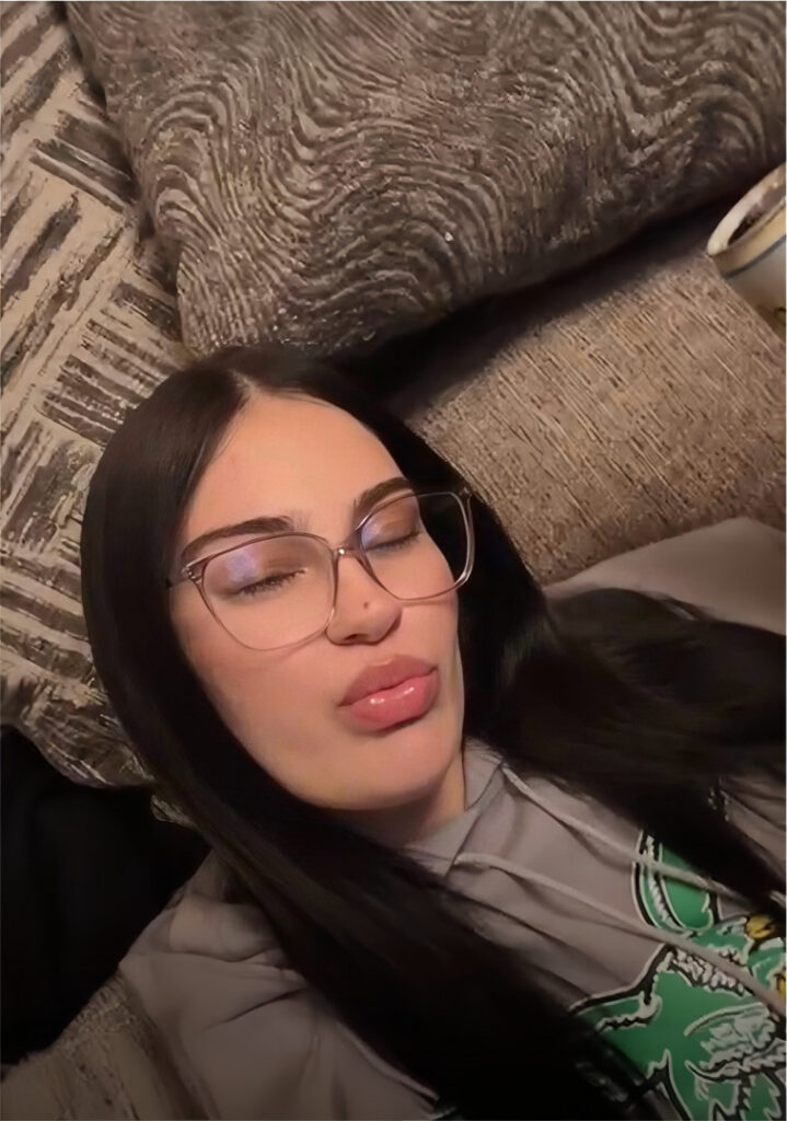 TikTok – Instagram – T H I C C – Nia – Nude Leaks