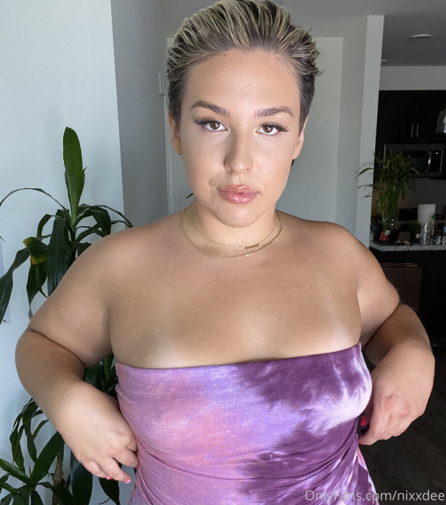 OnlyFans – T H I C C – Nixxdee / Nicki Dee – Nude Leaks