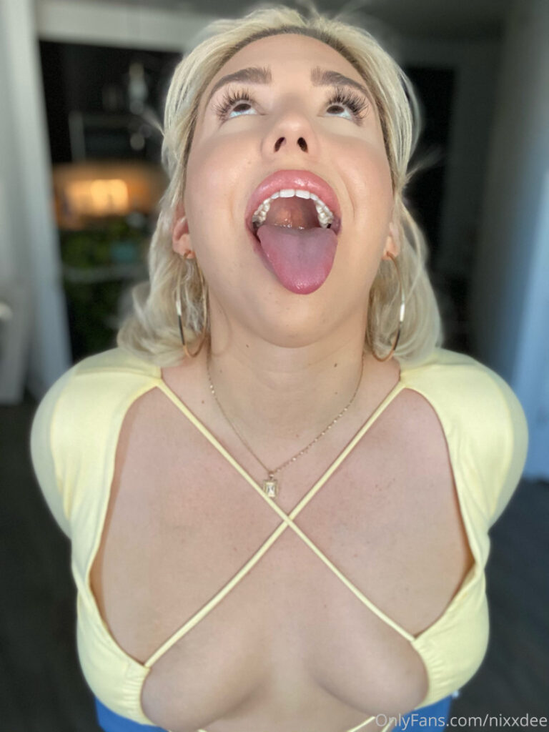 OnlyFans – T H I C C – Nixxdee / Nicki Dee – Nude Leaks