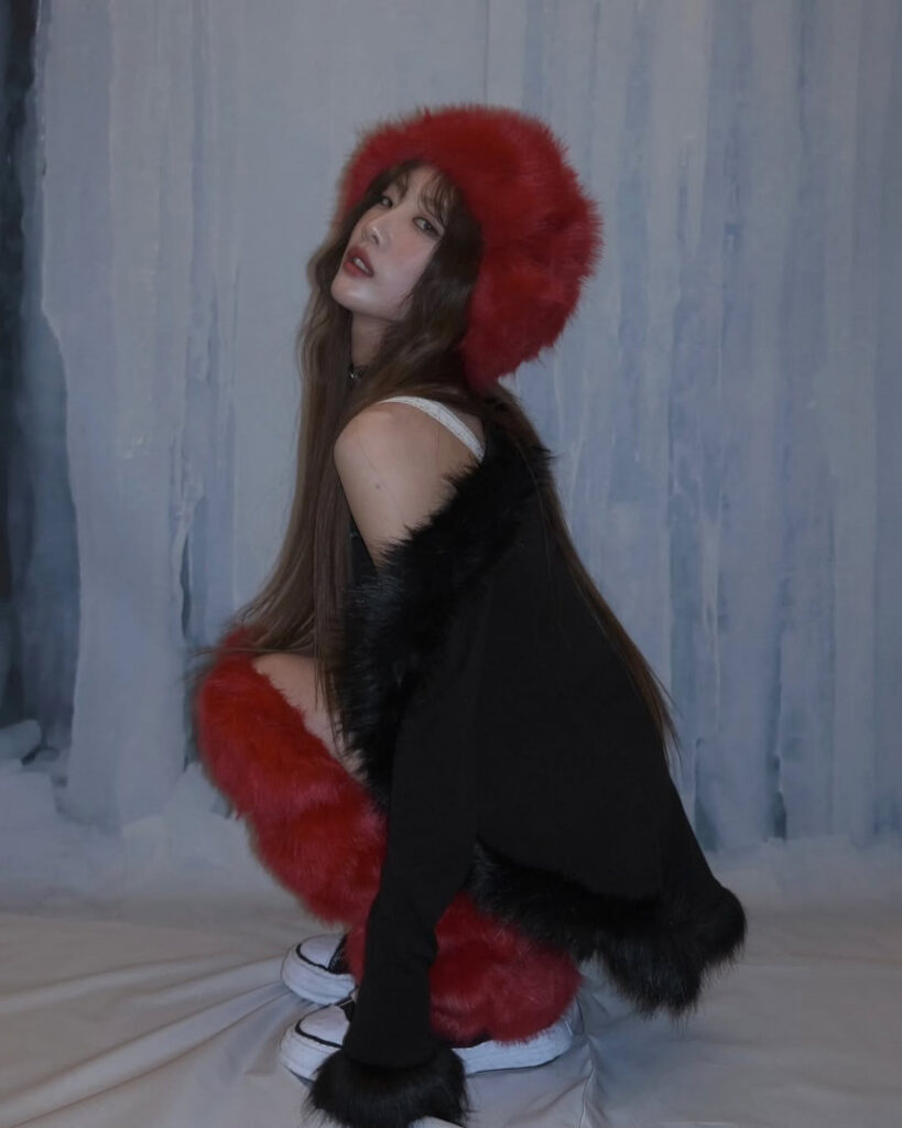 Celeb – Asian – Odd Eye Circle (ARTMS / LOONA) – Nude