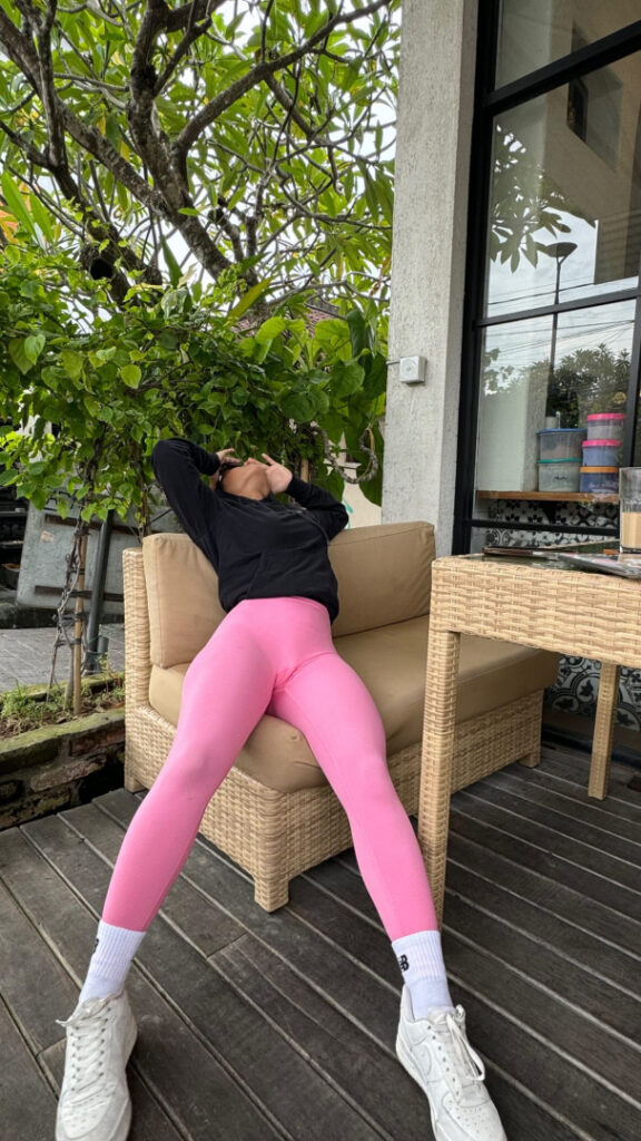 Okyyoliviaa/Ceboloky/Oky Olivia – Nude