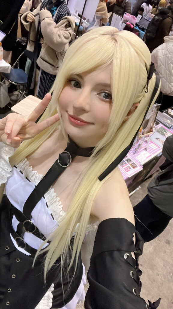 Instagram – PeachMilky – Nude