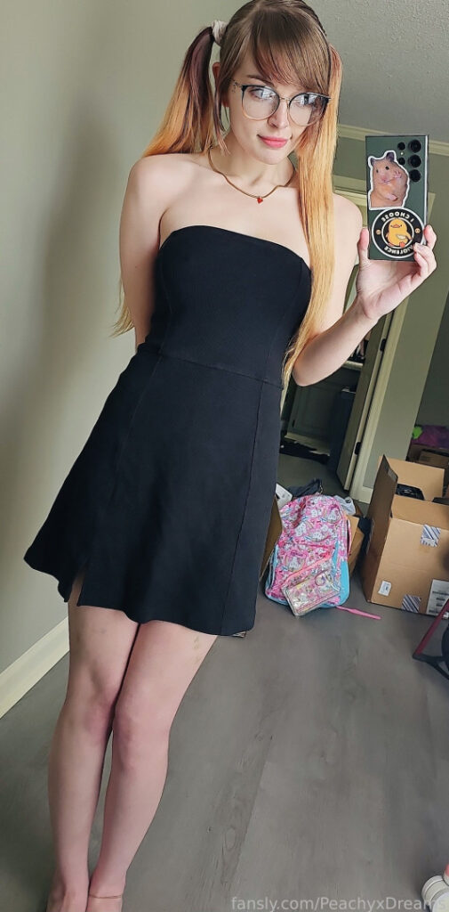 OnlyFans – Instagram – Fansly – PeachyxDreams – Nude