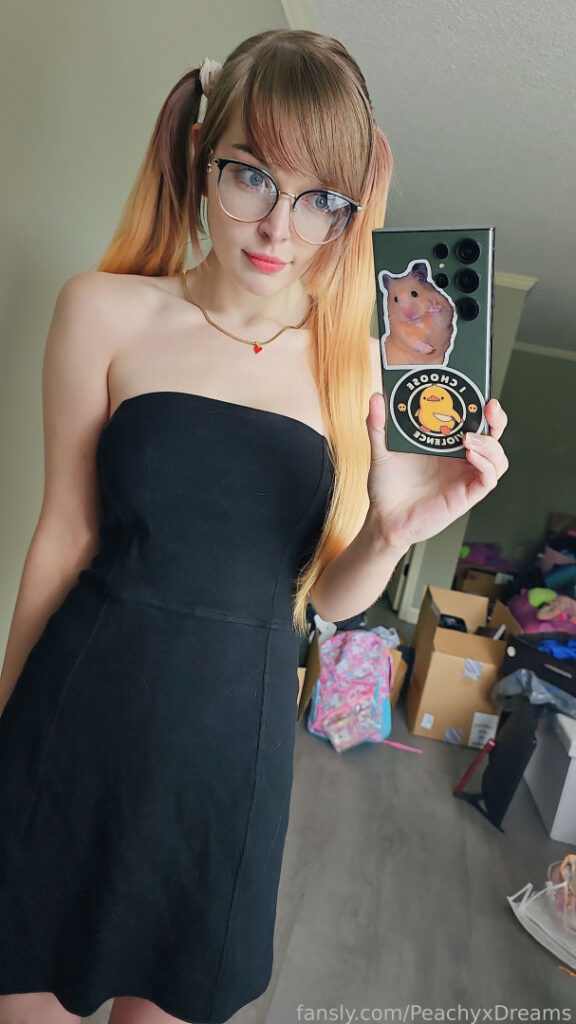 OnlyFans – Instagram – Fansly – PeachyxDreams – Nude