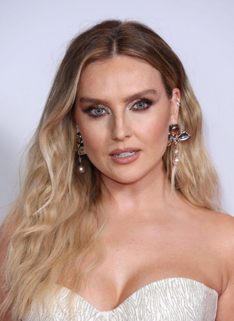 Celeb – Perrie Edwards – Nude