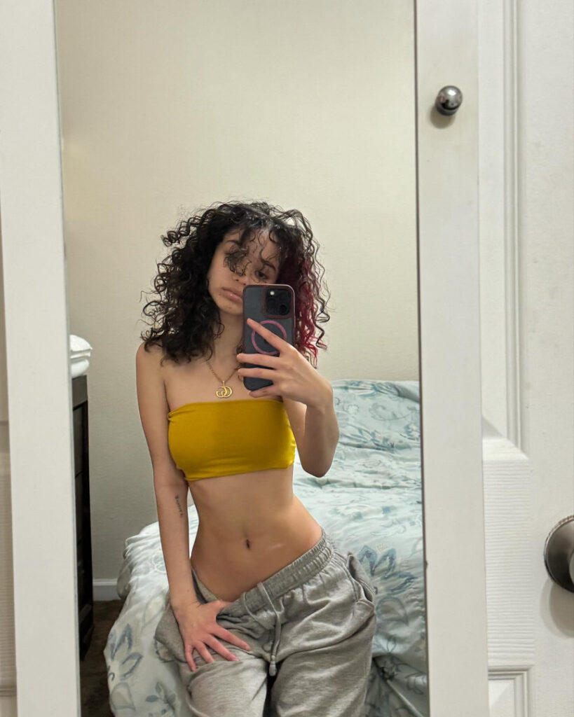 TikTok – Asian – Teen – prettyluhhangie – Nude Leaks