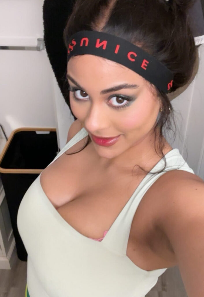 Raina Morris – Nude Leaks