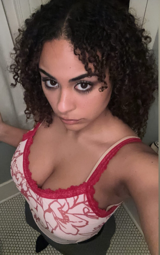 Raina Morris – Nude Leaks