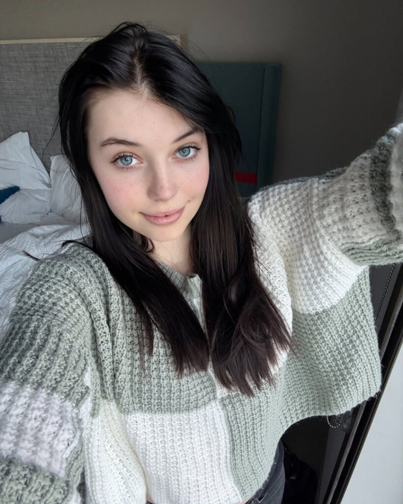 OnlyFans – Reddit – Fansly – Rayeroze – Nude