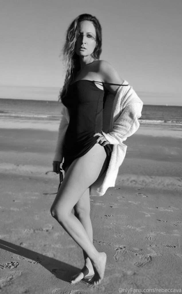 Youtube – Rebecca Vocal Athlete – Nude