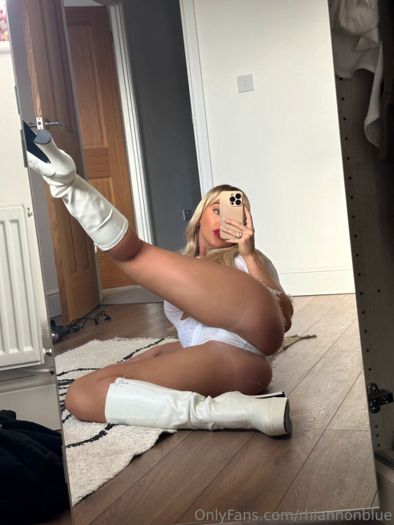 OnlyFans – Rhiannon Blue – Nude
