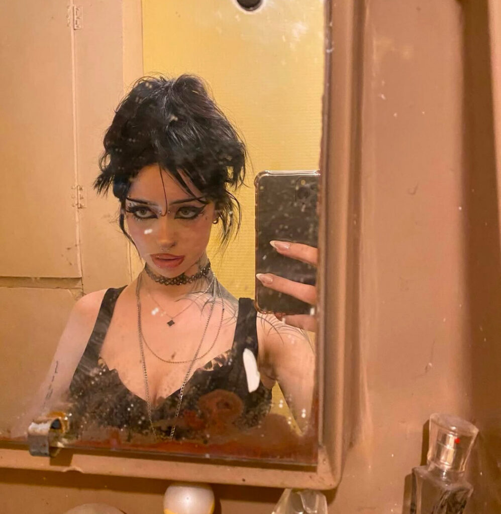 TikTok – Instagram – Teen – Rio Lawlor (a.rio.xx) – Nude