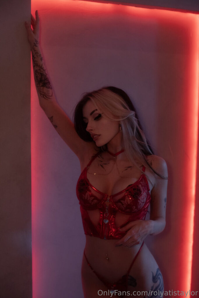 Patreon – Cosplay – Rolyatistaylor – Nude