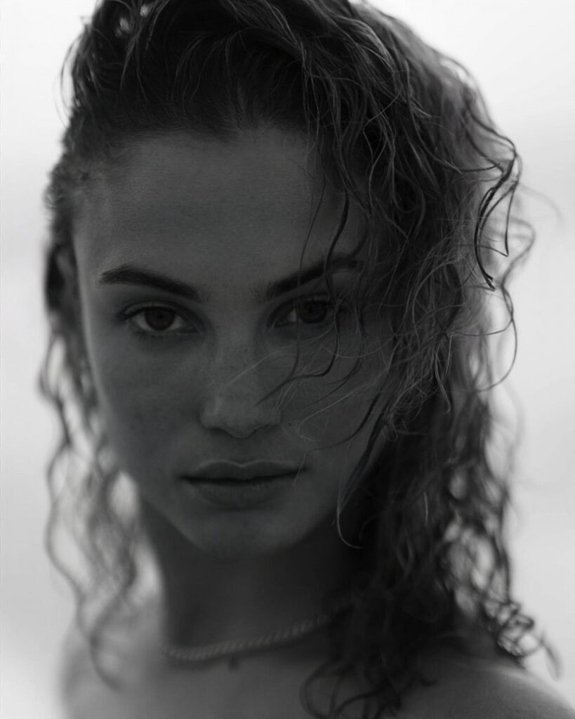 Celeb – Rose Bertram Model/SI Swimsuit – Nude