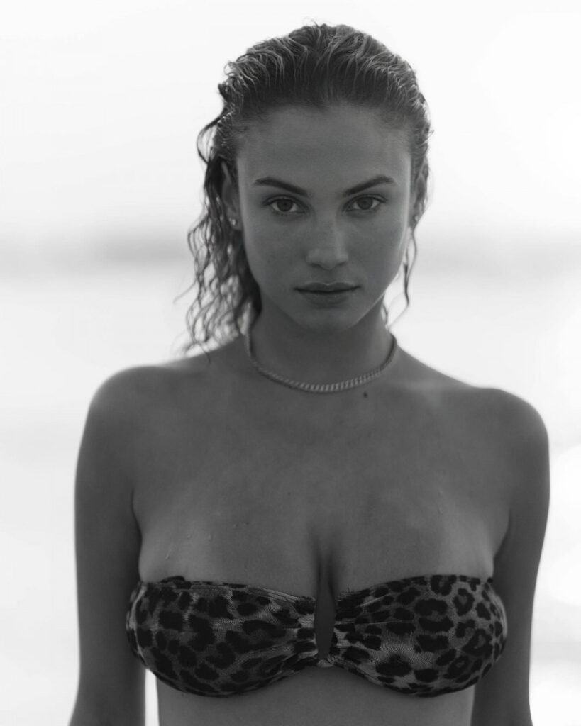 Celeb – Rose Bertram Model/SI Swimsuit – Nude