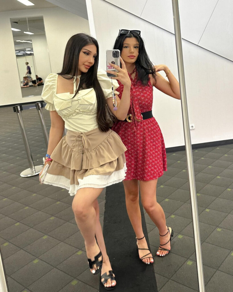 Twitch – rosemondy – Nude Leaks