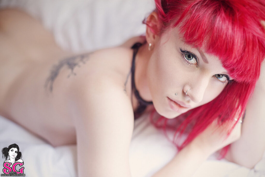 OnlyFans – Rougue Suicide – Hircine – Pun Queen – hircinespaw – Nude