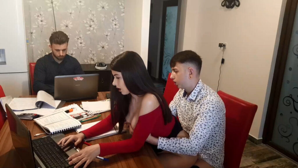 Cam Girls – Rrr1995 – Nude Leaks