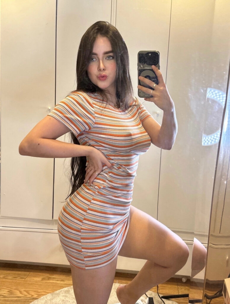 Instagram – Sabrina Salvatierra – Nude